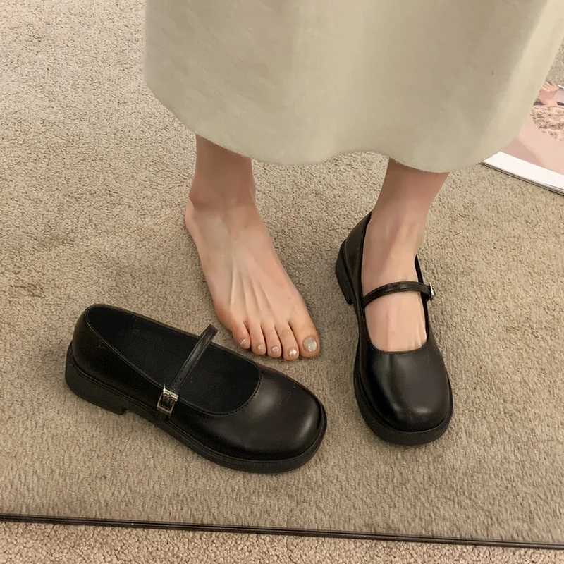 2024 New Womens Mary Jane Shoes Womens Fashion Elegant Shallow Love Button Shoes Womens Outdoor Academy Style Thick High Heels Y241017