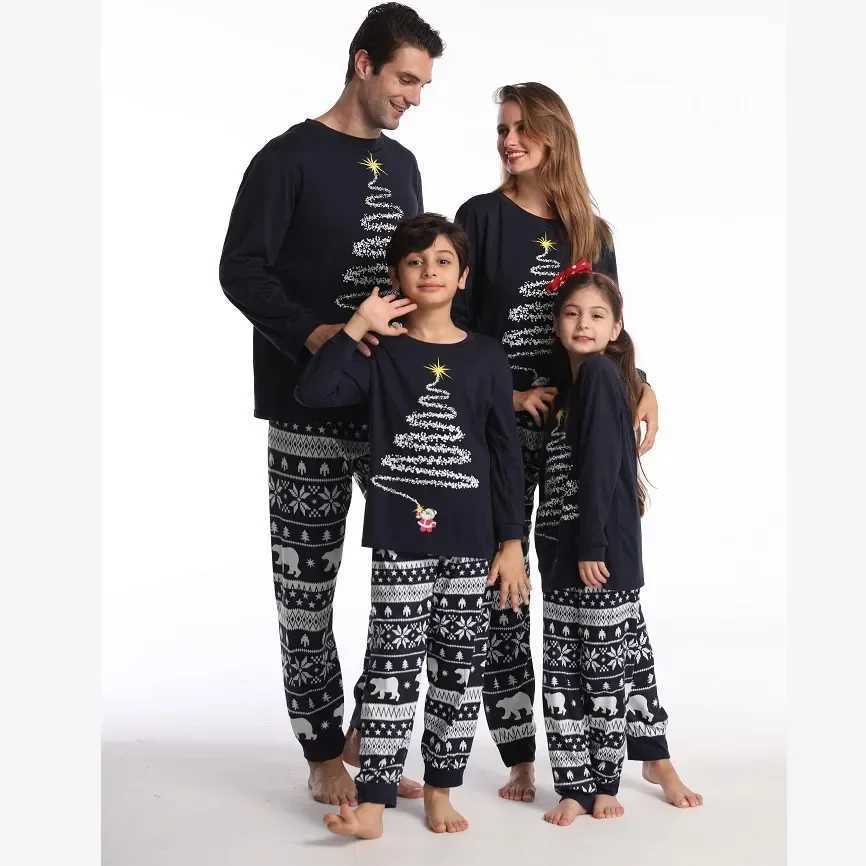 2023 Fashion Couple Christmas Pajama Set Mother and Childrens Clothing New Year Christmas Pajama Family Matching Set Baby Dog Pants W241015