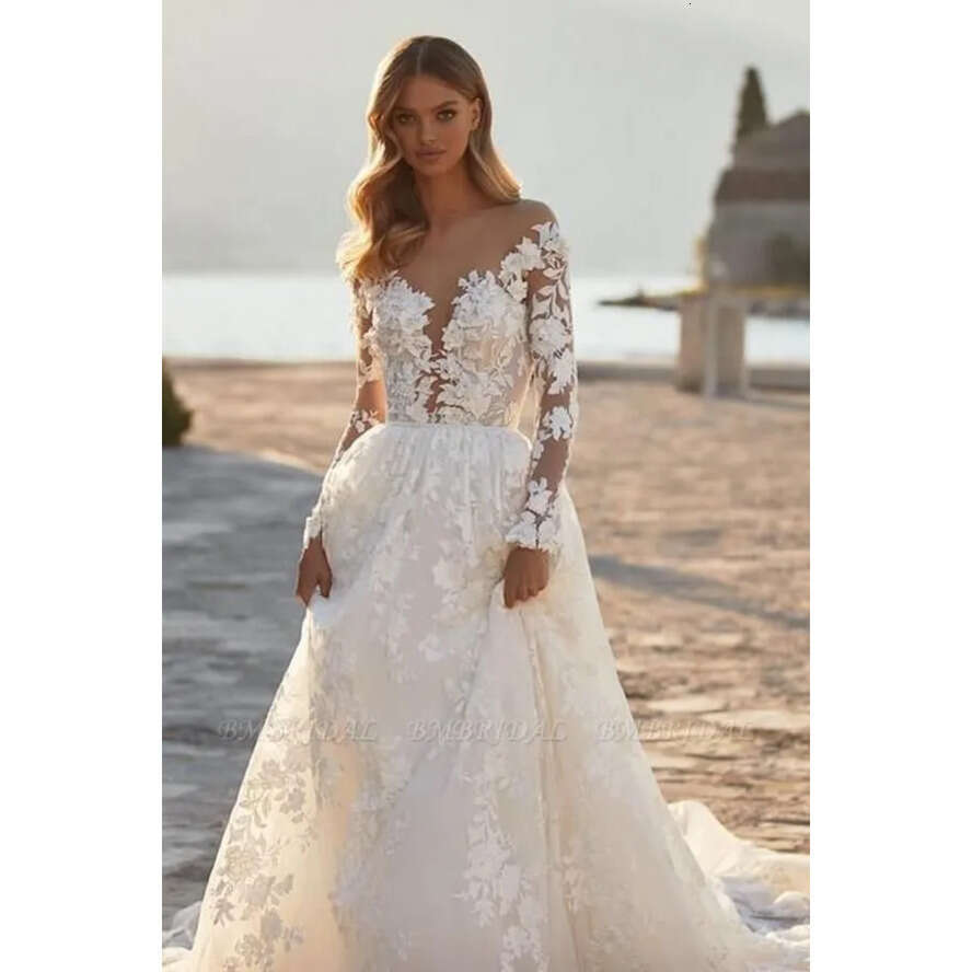 Lace Wedding Full Vintage Dresses Arabic Dubai Sheer Long Sleeve Appliques Sexy Open Back Bridal Gowns Custom Made Robes Plus Size Bc15738