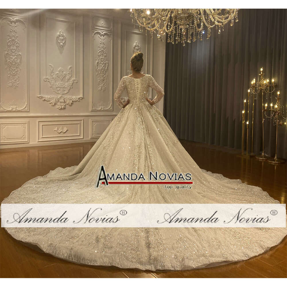 New Style Appliques Long Train Wedding Dress