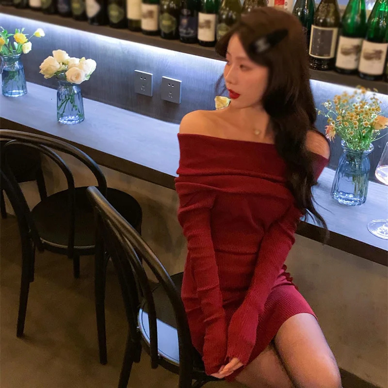 Autumn Winter Christmas Off Shoulder Red Womens Dress Slim Sexy Fashion Temperament Dresses 241017