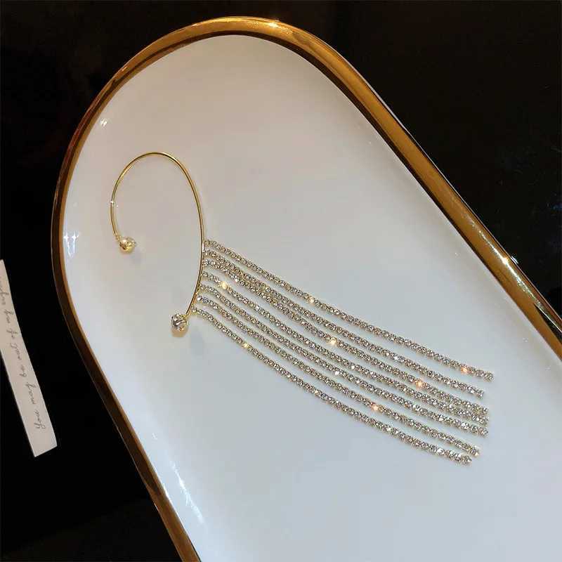 Luxury Womens Earrings 2022 Sparkling Crystal Water Diamond Long Flow Su Earplugs Cuff Clip Earrings Party Wedding Jewelry No Perforation W241017
