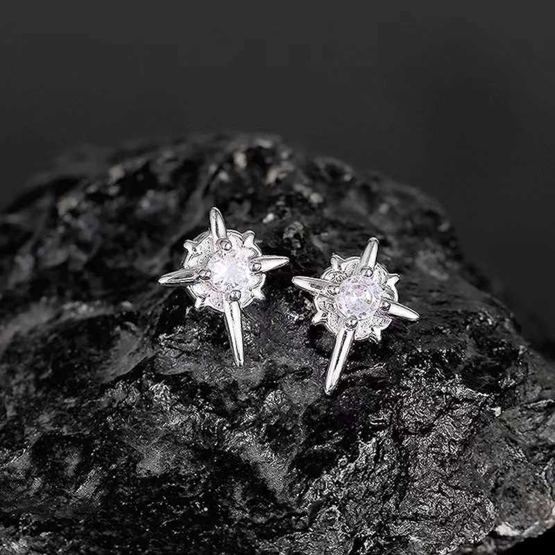 1 pair of North Star magnetic ear clips suitable for mens ear clips without ear holes and womens simple jewelry daily decoration W241017