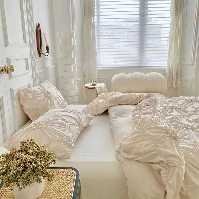 Comforter Sets Three-dimensional Pinch Pleated Crafts Double Duvet Cover Set Solid Twist Flowers Bedding Set Quilt Cover SetXJ241015