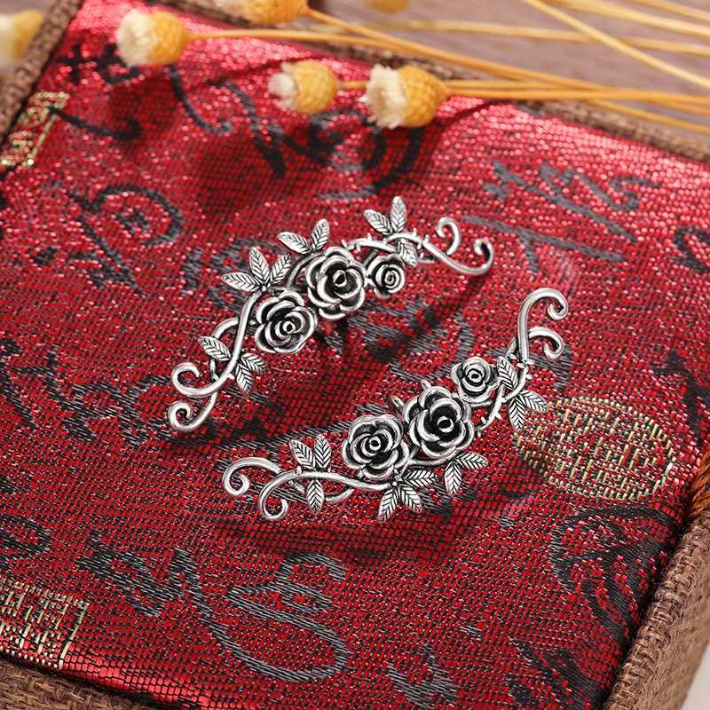 Huitan Aesthetic Flowers Clip Earrings Womens Rose Flower Climbing Earrings Fake Cuff Perforation Retro Elegant Womens Party Jewelry W241017
