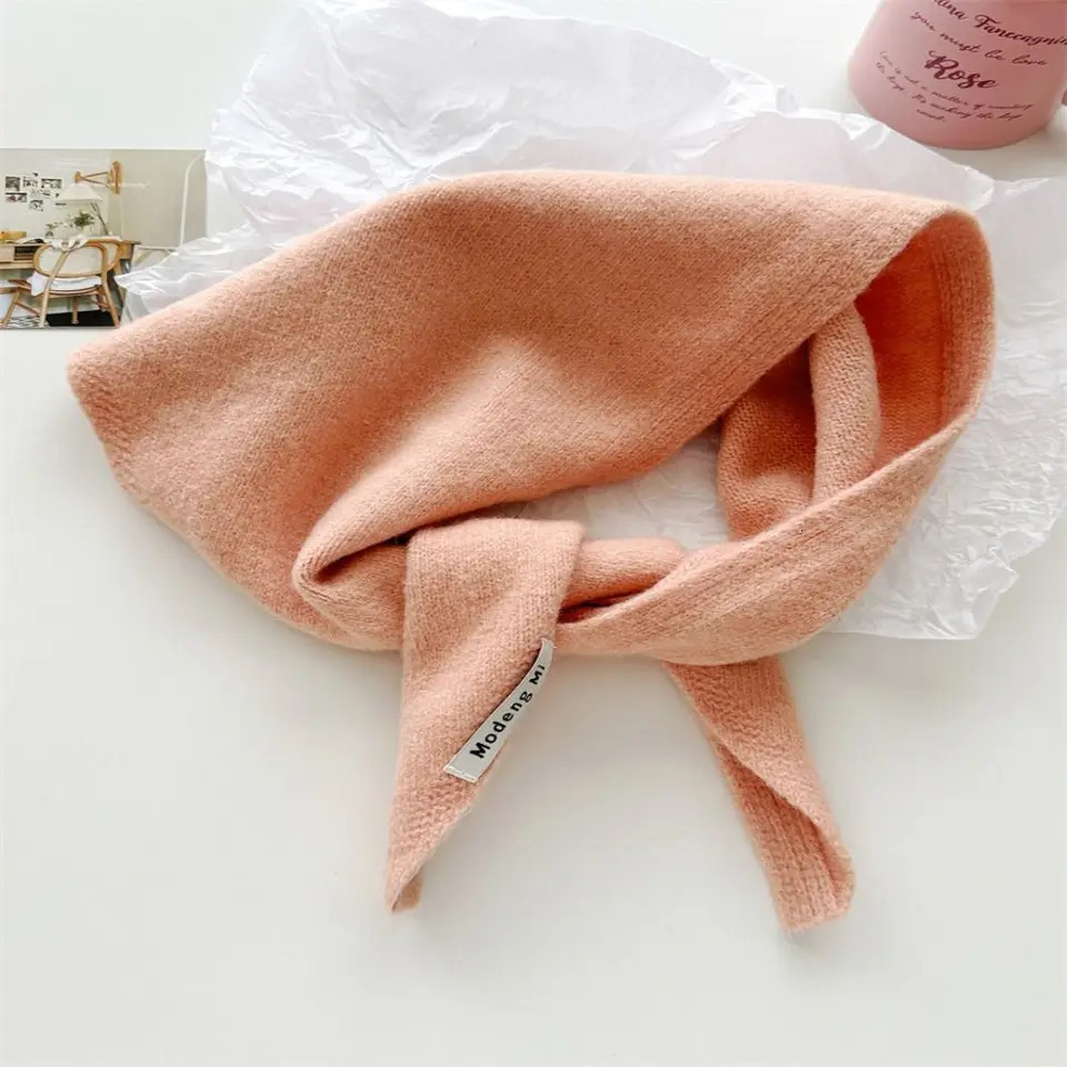 British wool knitted triangle scarf multifunctional warm triangle knitted scarf headscarf winter shawl 241017