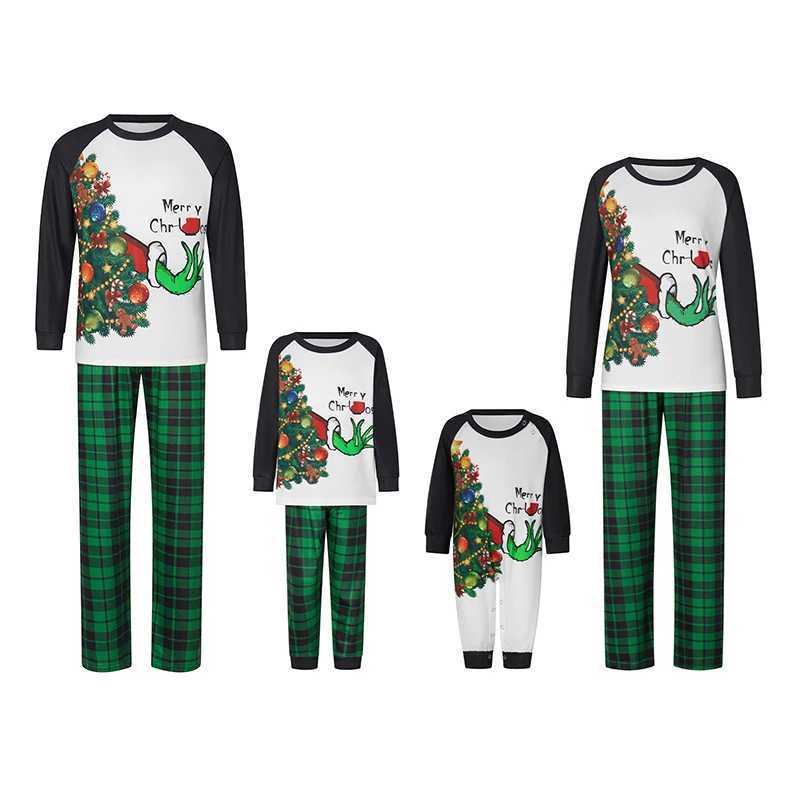 Blotona Christmas Family Matching Set Pajama Set Cartoon Printed Long Sleeve Top and Green Flat Pants Pajamas W241015