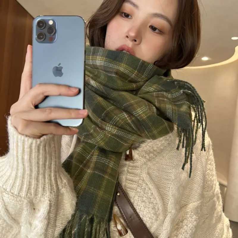 Autumn Wenxin plaid elegant scarf winter striped casual preparatory style girl scarf Cfort warm retro thick shawl X241017