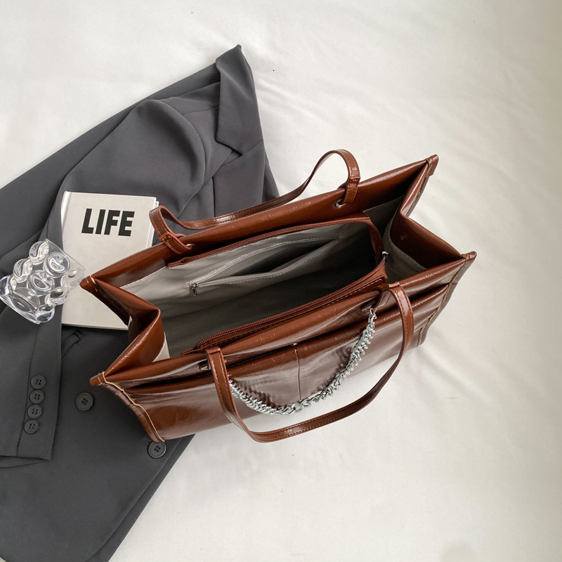 LEFTSIDE Sier Big Leather Tote Bags For Women 2023 Y2k Fashion Solid Color Shoulder Bag Female Chain Handbags