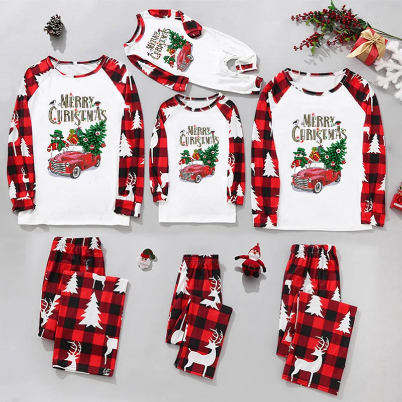 2025 Xmas Matching Family Pajamas Dear Merry Christmas Print Pjs Adult Child Sleepwear Set Baby Jumpsuit Look 241017