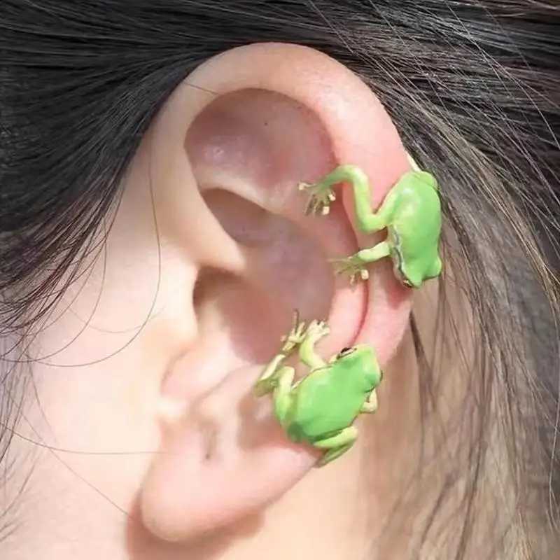 Personalized fashionable interesting and creative frog ear clips for women cute animal earrings without perforations ear bone clip party W241017