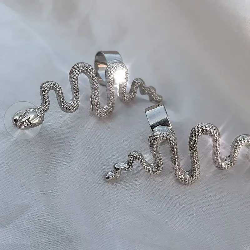 Retro snake stud earrings womens charm silver round ear clip womens 2022 trend ear sleeves Valentines Day gifts jewelry W241017