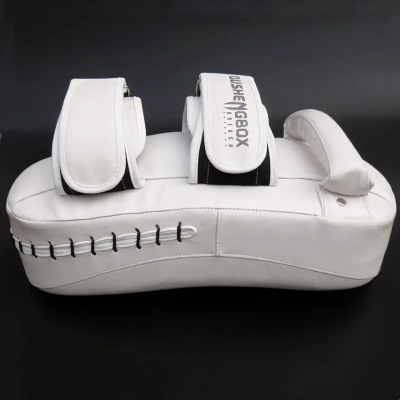 PU Leather Kickboxing Target Professional Curved Boxing Muay Thai Hand Target Arts Taekwondo Karate Training Punching Pads 241016