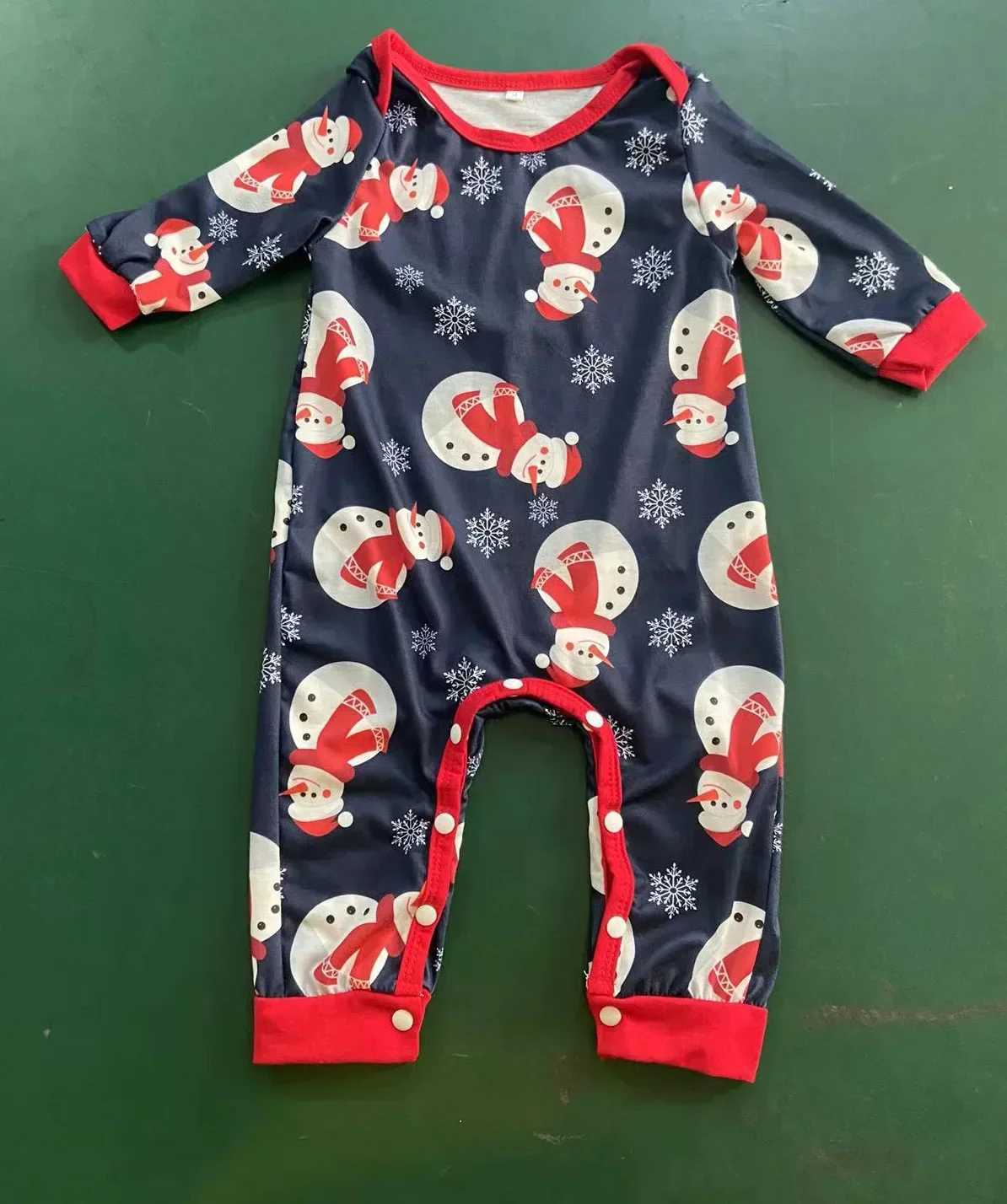 2015 Christmas Family Matching Pajamas Adult and Children Baby Clothing Snowman Printed Top and Pants Set Christmas Pajamas W241015
