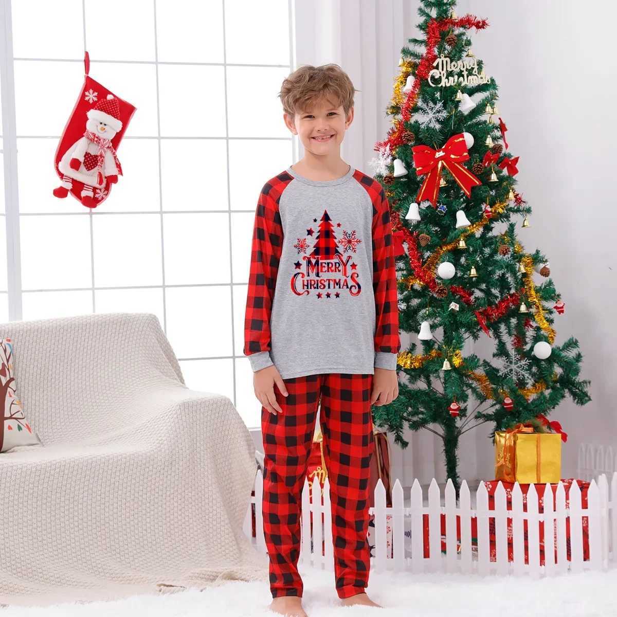 Merry Christmas Printing Pajamas New Years Clothing Family Matching Clothing Mother and Childrens Clothing Set Casual Soft Pajamas Christmas Appearanc