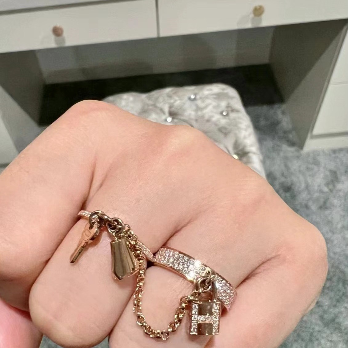 Designer Band Rings Top Level Jewelry Ring H Hollow Round Charm Luxury Ring For Women Men Jewelry Wedding Party Gift Jewelry