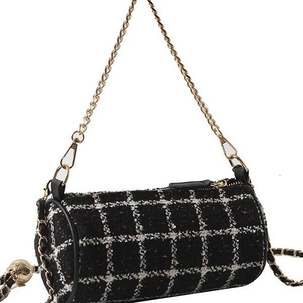 new trendy diamond grid chain casual and single shoulder crossbody bag, versatile cylindrical bag