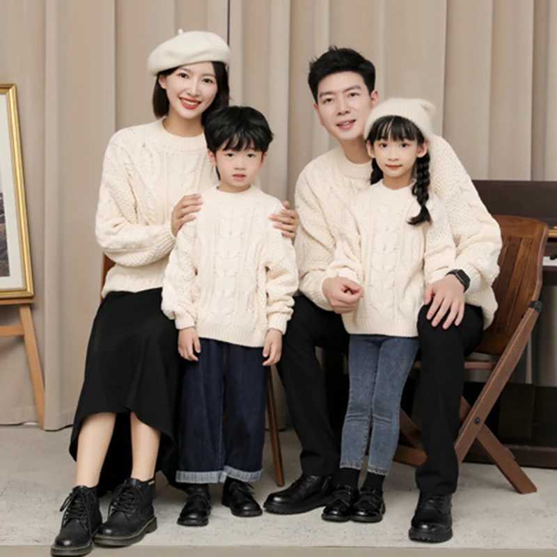 Christmas Family Matching Clothing Family Appearance Mother Son Daughter Mom Dad Clothing New Year Family Clothing Sweater W241015