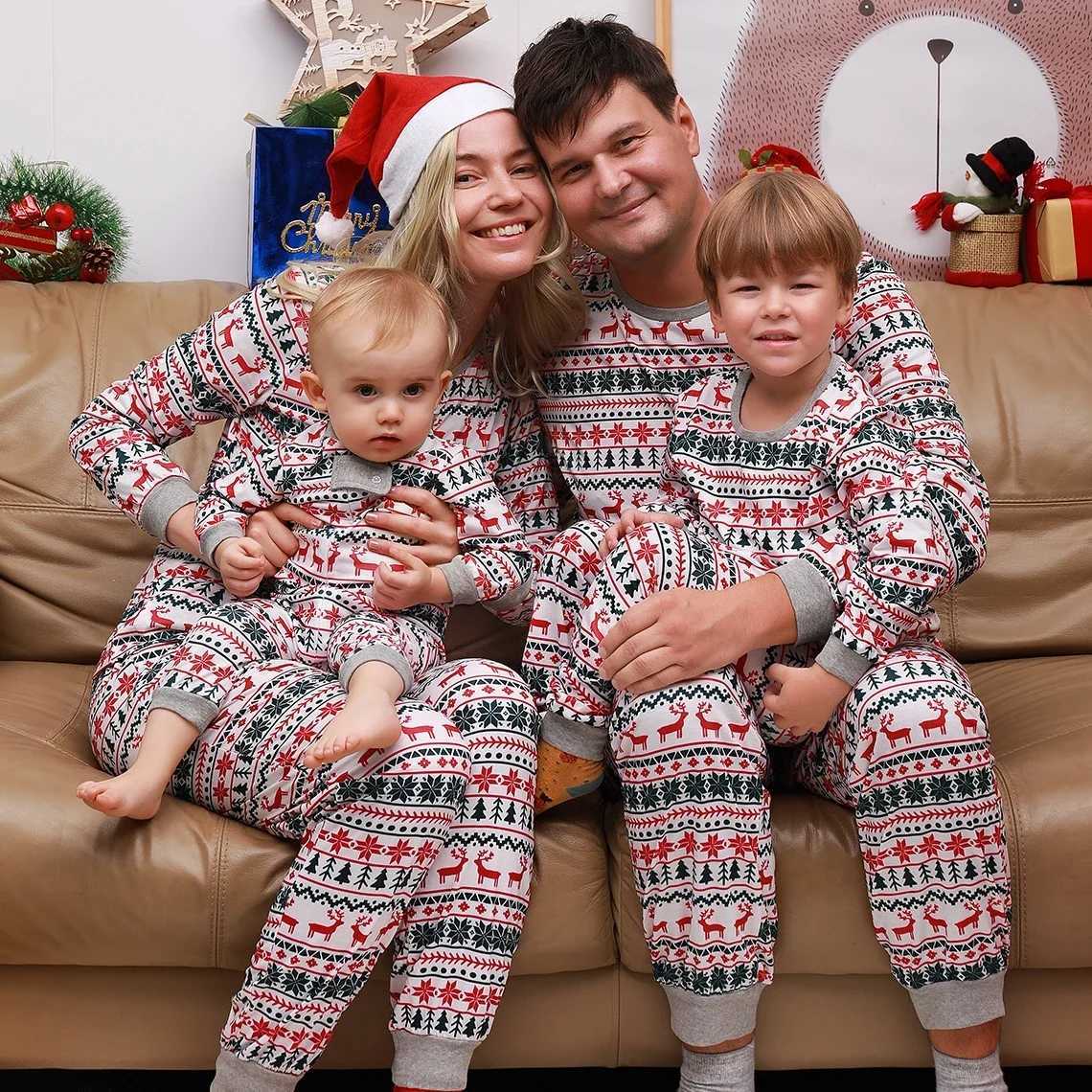 Merry Christmas Pajamas Family Matching Set Mother Father Childrens Clothing Family Appearance Set Baby Girl jumpsuit Pajamas W241015