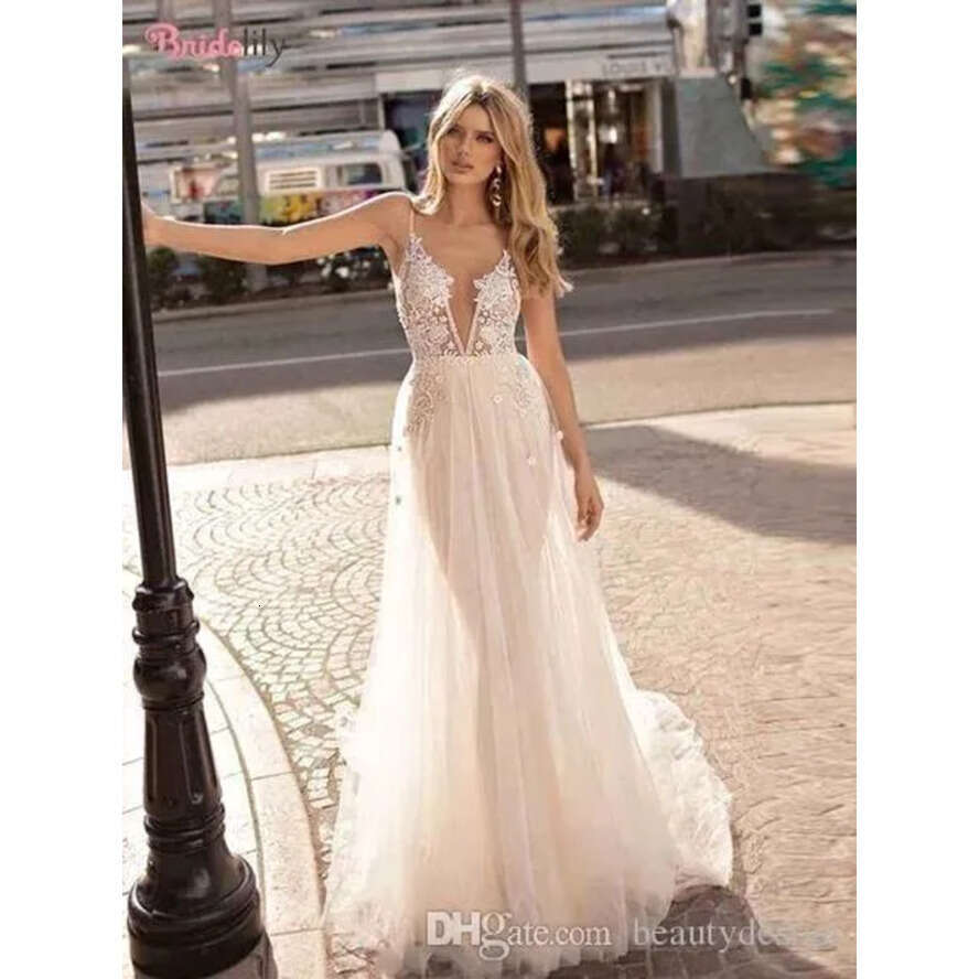 Sexy Lace 2020 Bohemian Backless Beach Wedding Dresses Deep V Neck Appliques Bridal Gown Long Tulle Vestido De Novia Cheap Bm1609 estido