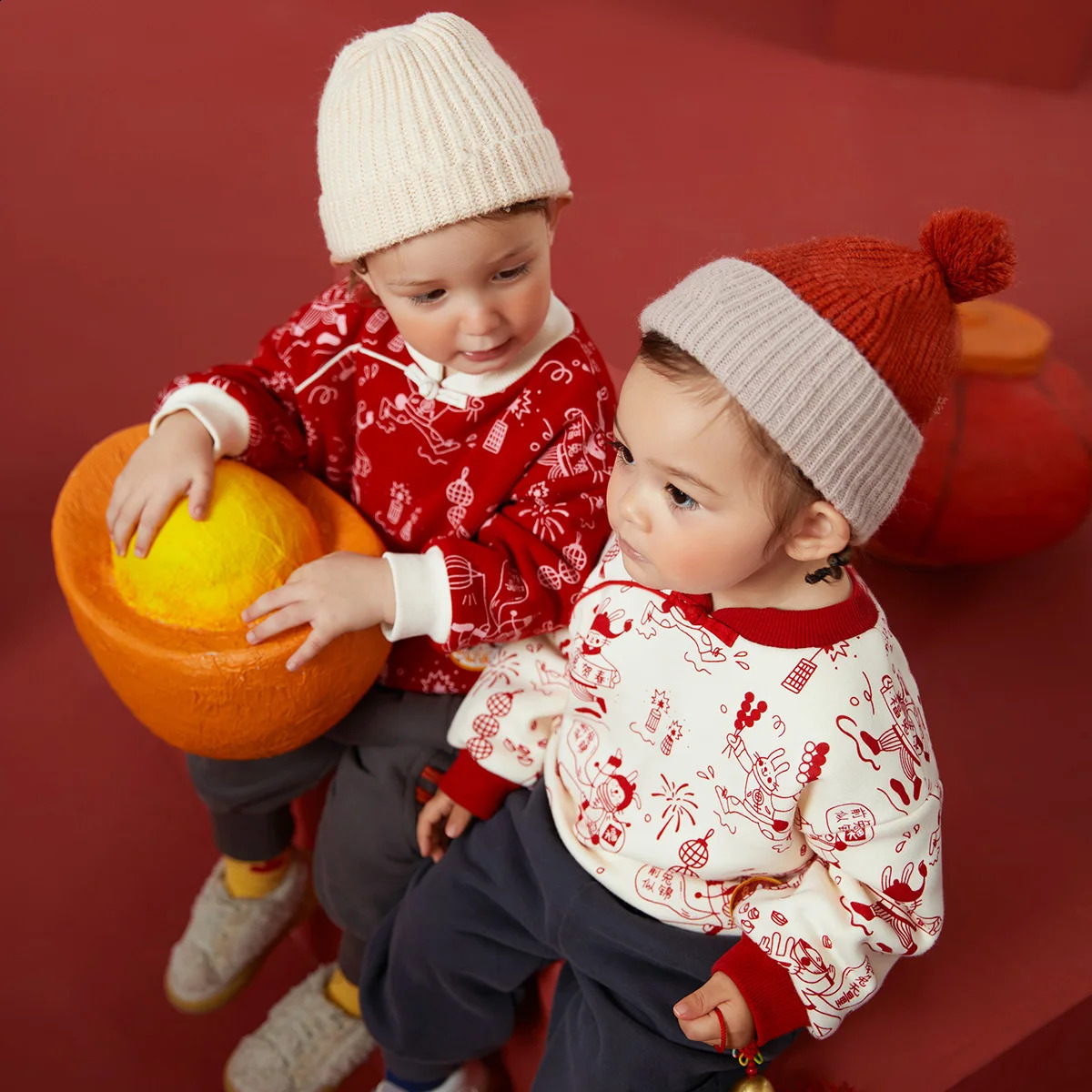 Amila Baby Hoodies Autumn and Winter Boys Girls Original Chinese Style Warm Sweatshirts Fashion Hatless Outerwear 241017