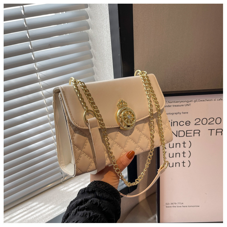 Fashionable and minimalist western-style chain autumn new item single shoulder crossbody small square women's bag temperament solid color trend