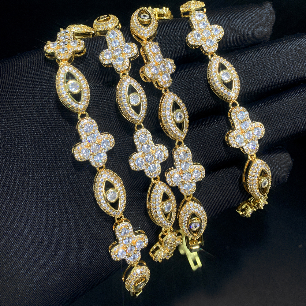 2024 New Arrived Fashion Eye Cross Necklaces Full Paved Iced Out Bling CZ Charm Link Choker Hip Hop Jewelry for Men Boy