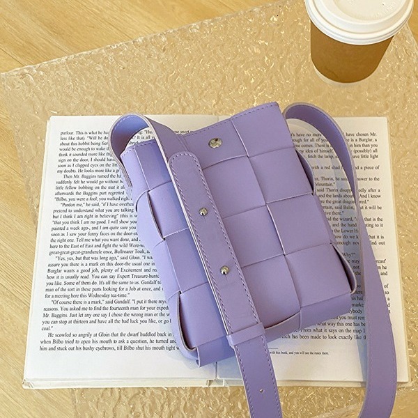 Small niche design for women new shoulder casual fashion crossbody bag, minimalist phone bag
