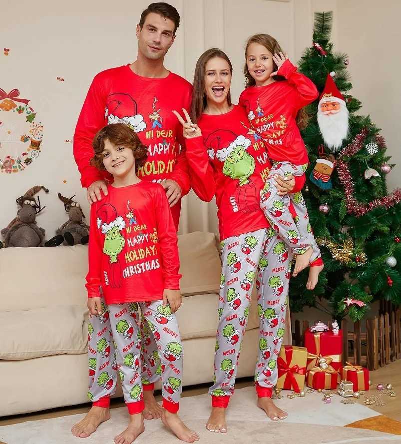 2015 Christmas Family Matching Pajamas Green Happy Holiday Letter Printing Adult Children Baby Family Matching Set Christmas Family Pjs W241015