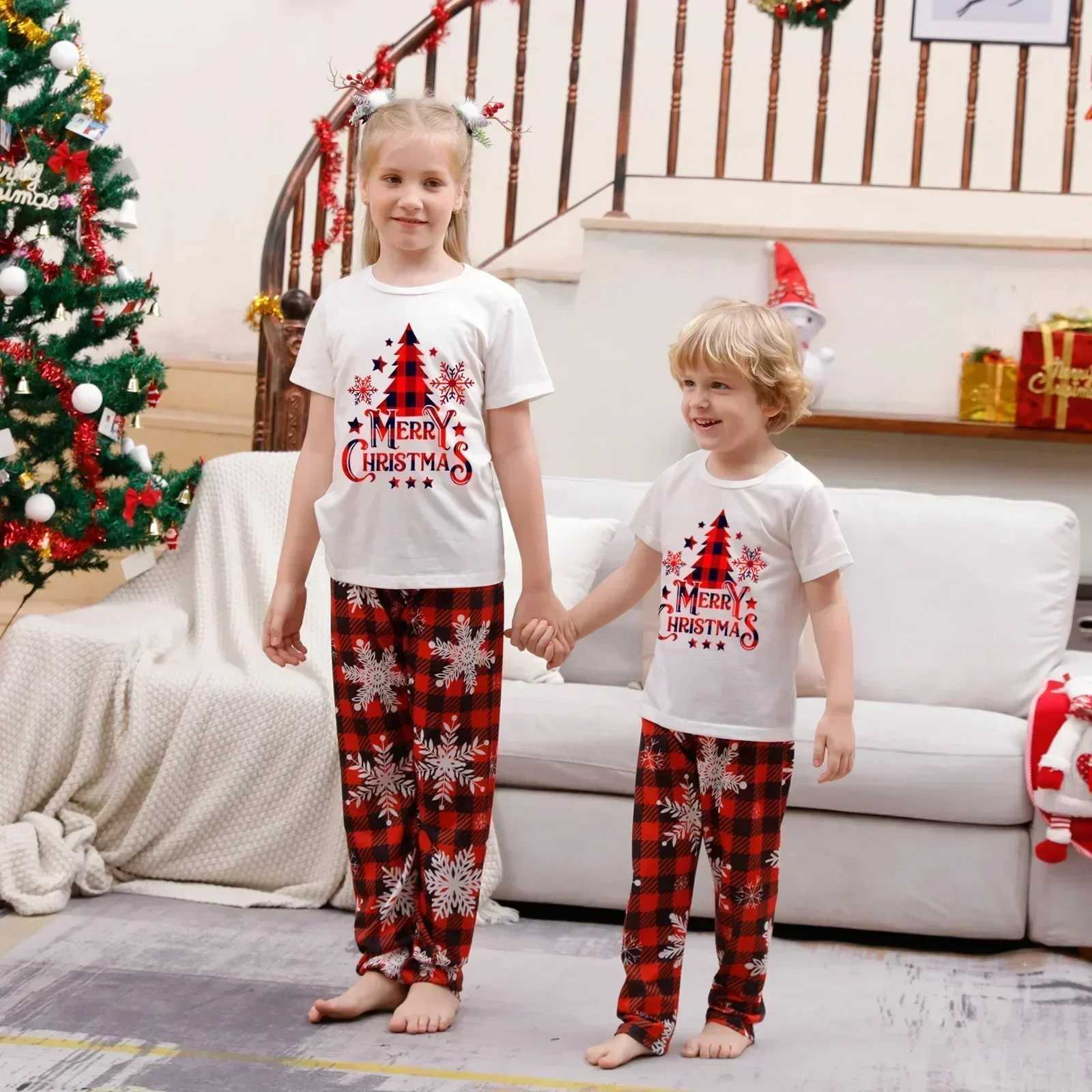 Merry Christmas Tree Printed Pajama Set Short Sleeve Adult and Children Matching Set Soft Loose Pajama Family Appearance Pjs W241015