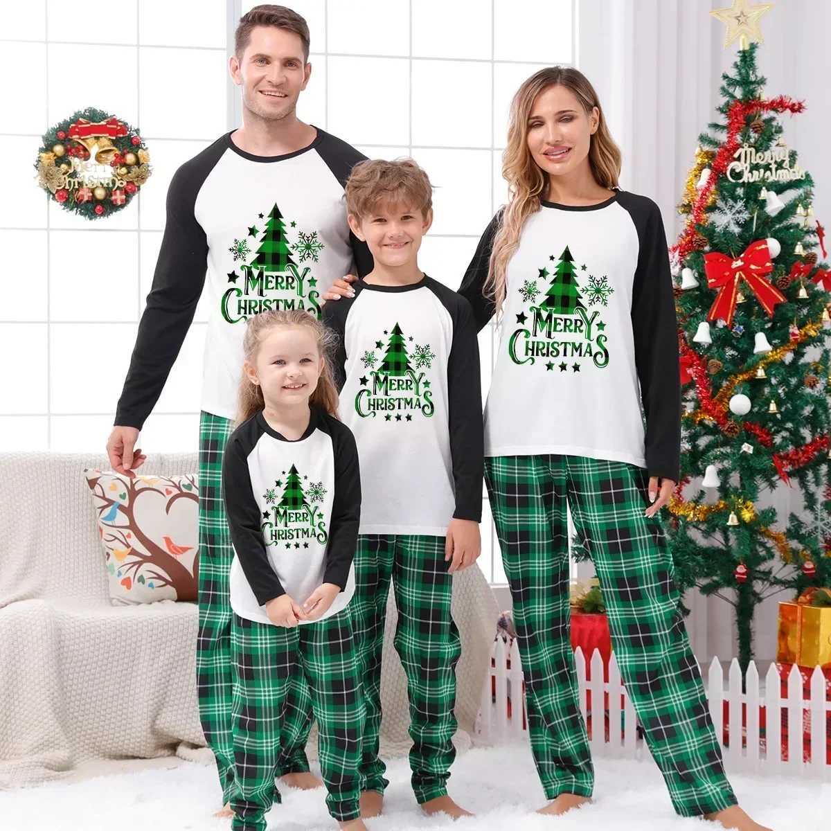 Family Christmas Pajama Set 2024 New Years Clothing Adult Children Baby Matching Set Pajamas Merry Christmas Family Appearance Pajamas W241015
