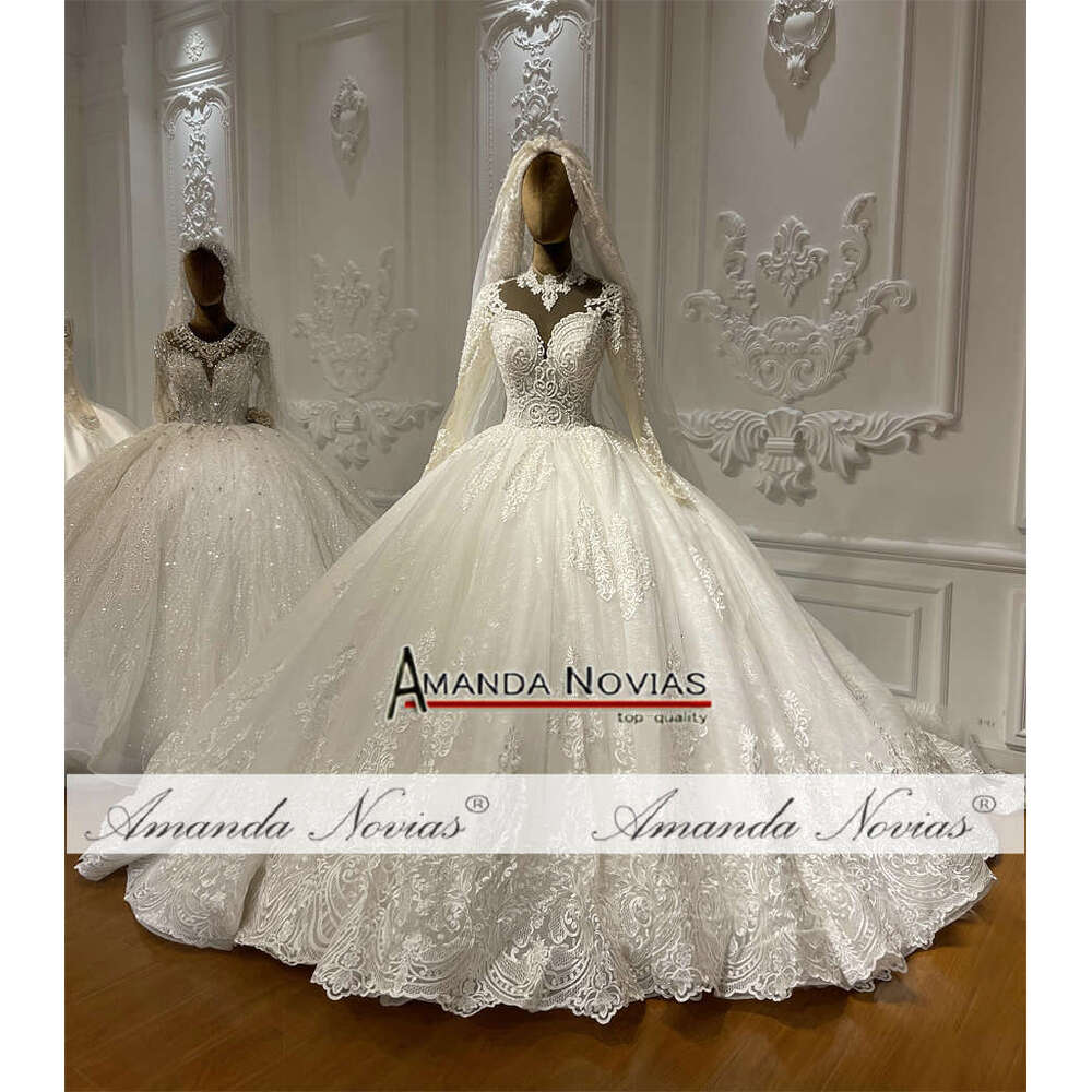High Necke Elegant Lace Off White Wedding Dress
