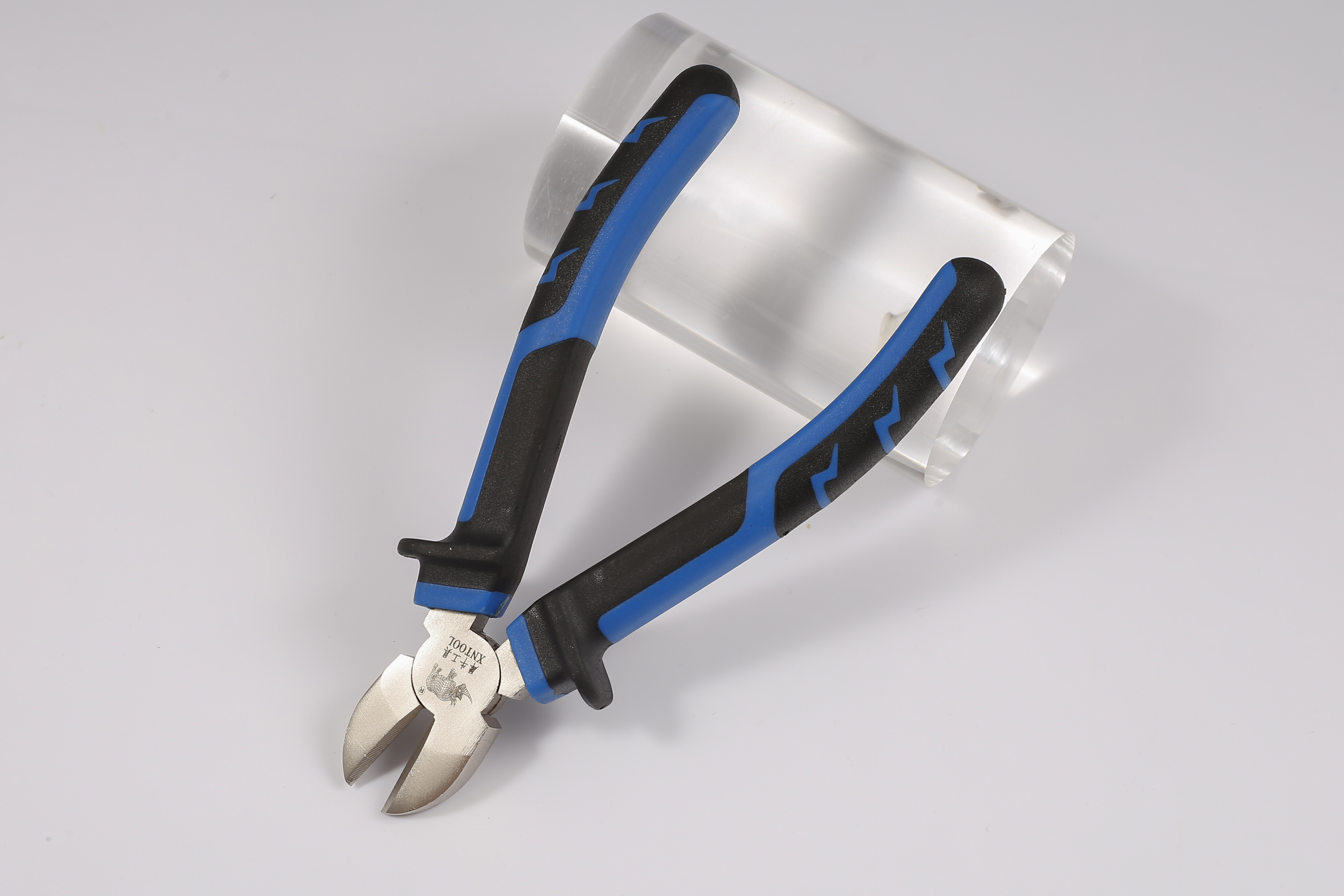 European pliers Blue and black new handle surface nickel plating treatment