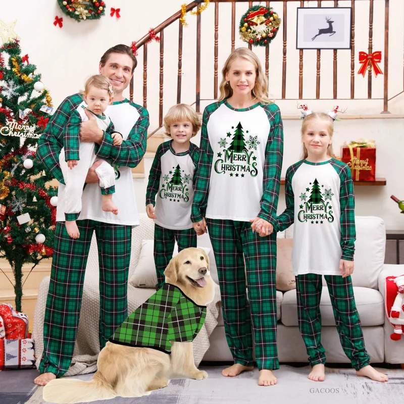 2025 Xmas Family Matching Pajamas Merry Christmas Print Adult Child Sleepwear Baby Jumpsuit Winter Look Clothes 241017