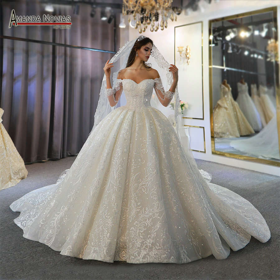 Off The Shoulder Long Sleeves Beautiful Wedding Lace Bridal Dress