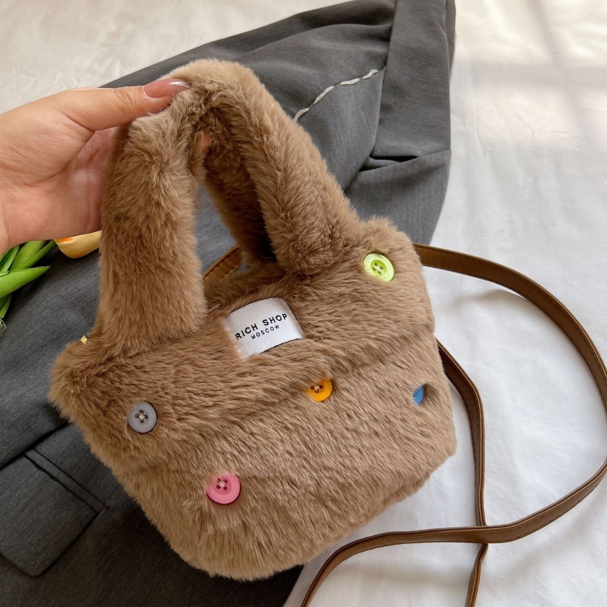 Cute button imitation fur autumn and winter children's diagonal cross handbag version fashionable plush bag