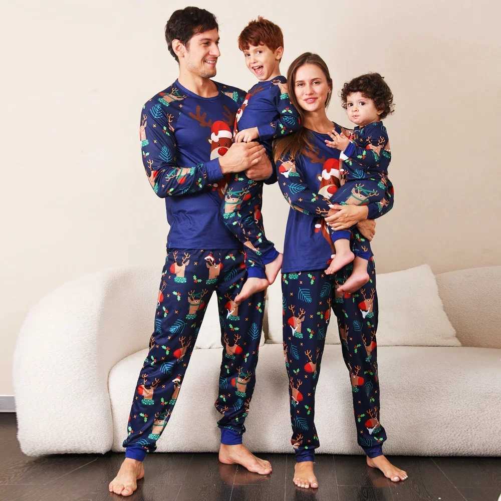 Merry Christmas Family Matching Set Cartoon Printing 2-piece Set Soft Pajama Set Baby Boys and Girls Christmas Appearance W241015