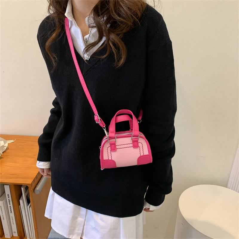 Color blocking bag for women new item, niche fashion, simple handbag, stylish single shoulder crossbody small square bag, fresh