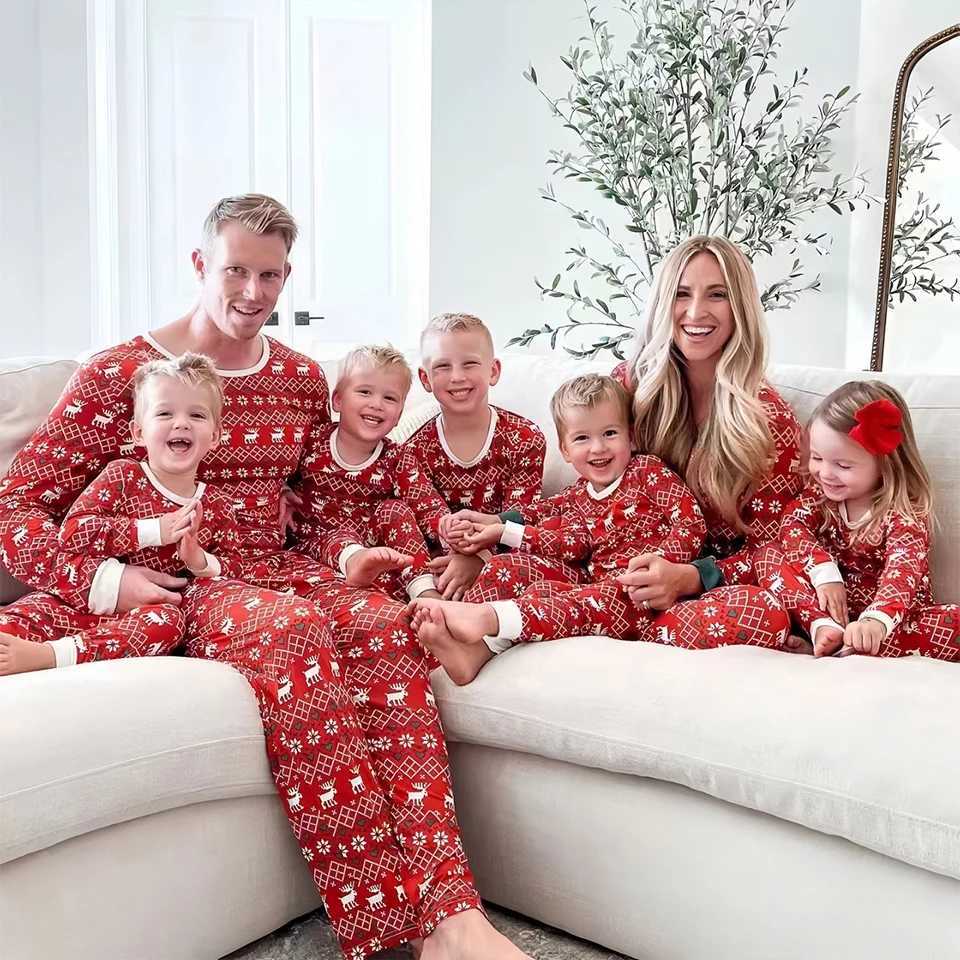 Mom Child Christmas Pajamas Family Matching Set Casual Clothing Christmas Family Appearance Pajamas Womens Pajamas Baby Clothing W241015