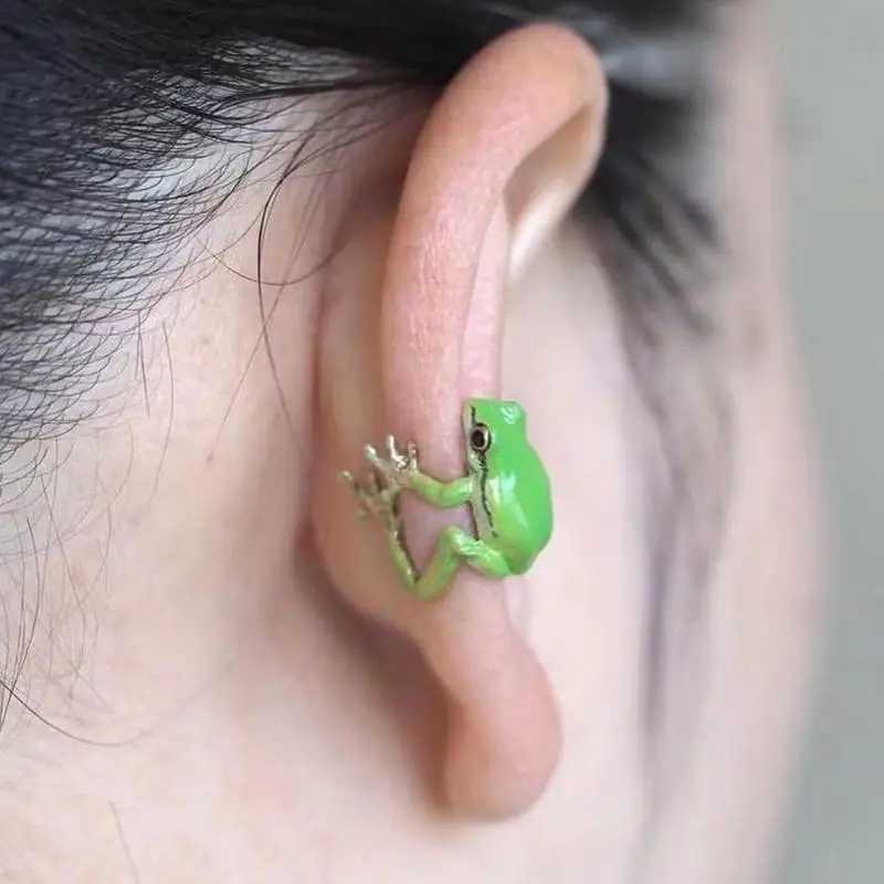 Personalized fashionable interesting and creative frog ear clips for women cute animal earrings without perforations ear bone clip party W241017