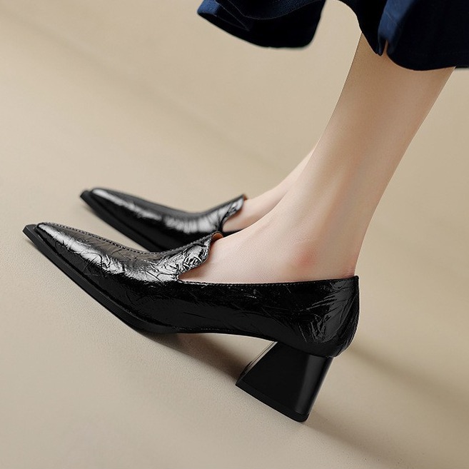 Women Fashion High Simple Design Leather Shoes Casual Versatile Chunky Heel Gentle Style Commute Triple Black Sier Free shipping