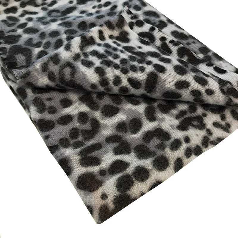 Leopard Cashmere Scarf New 2024 Womens Tassel Shawl Winter Warm Blanket Wen Neck Pashmina Thick Scarf Fl Cover Scarf X241017