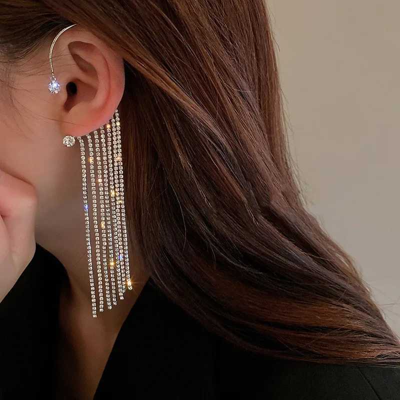 Luxury Womens Earrings 2022 Sparkling Crystal Water Diamond Long Flow Su Earplugs Cuff Clip Earrings Party Wedding Jewelry No Perforation W241017