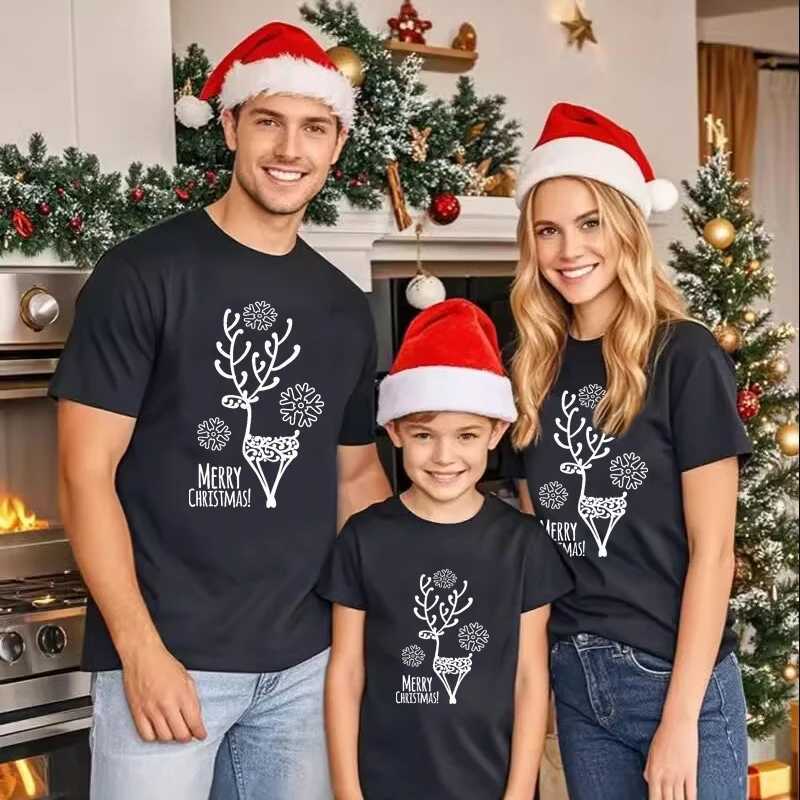 Family Christmas Pajamas 2024 New Santa Claus Printing Family Matching Set Short Sleeve Cotton Mom and Childrens Christmas Pajamas W241015