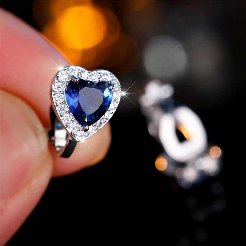 Cute female small pink blue zircon heart-shaped clip earrings retro silver zircon wedding jewelry W241017