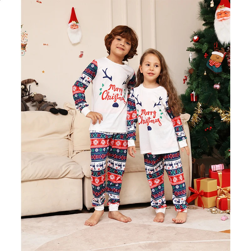 Family Xmas Matching Pajamas Outfits Adult Kids Baby s Christmas Couple Clothes Set Sleepwear Same Look Pyjamas 241017