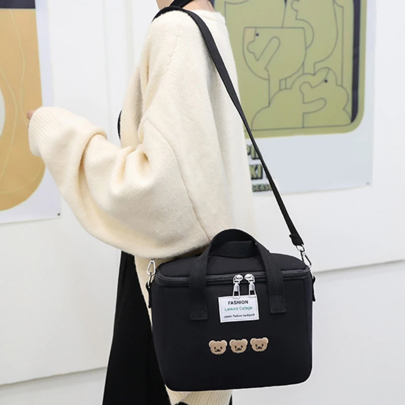 Multi functional Mom urine bag Nappy Waterproof bear embroidery thermal insulation Fashion food storage 241017