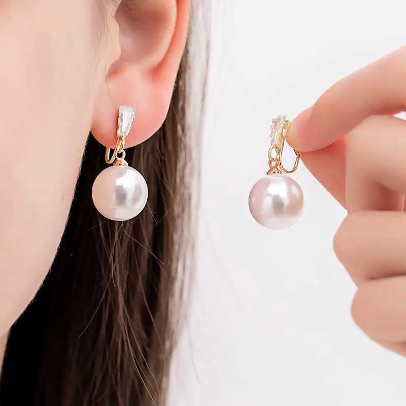 Fashion simulation pearl geometric clip earrings without perforations womens fake perforations gold ear clip W241017