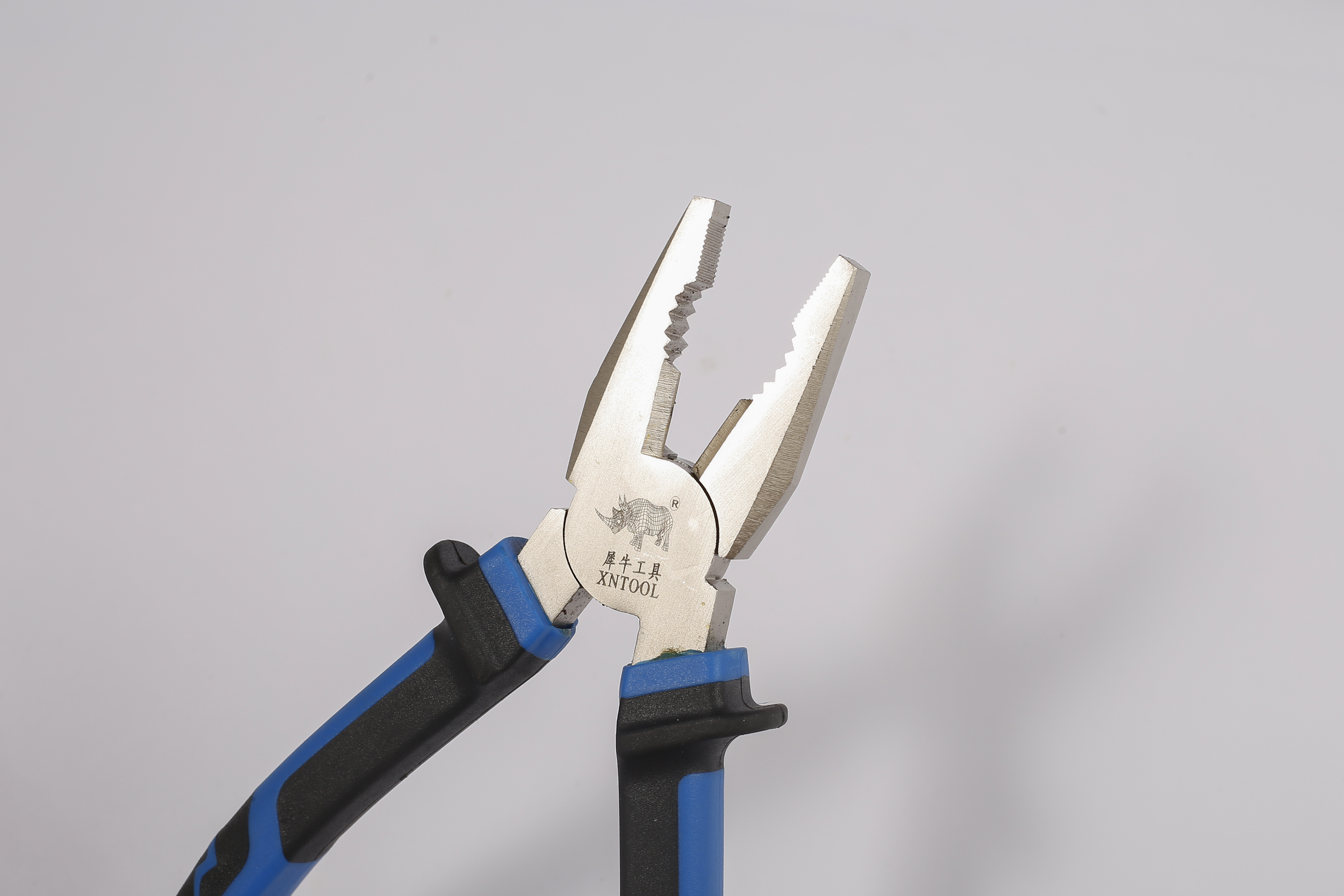 European pliers Blue and black new handle surface nickel plating treatment