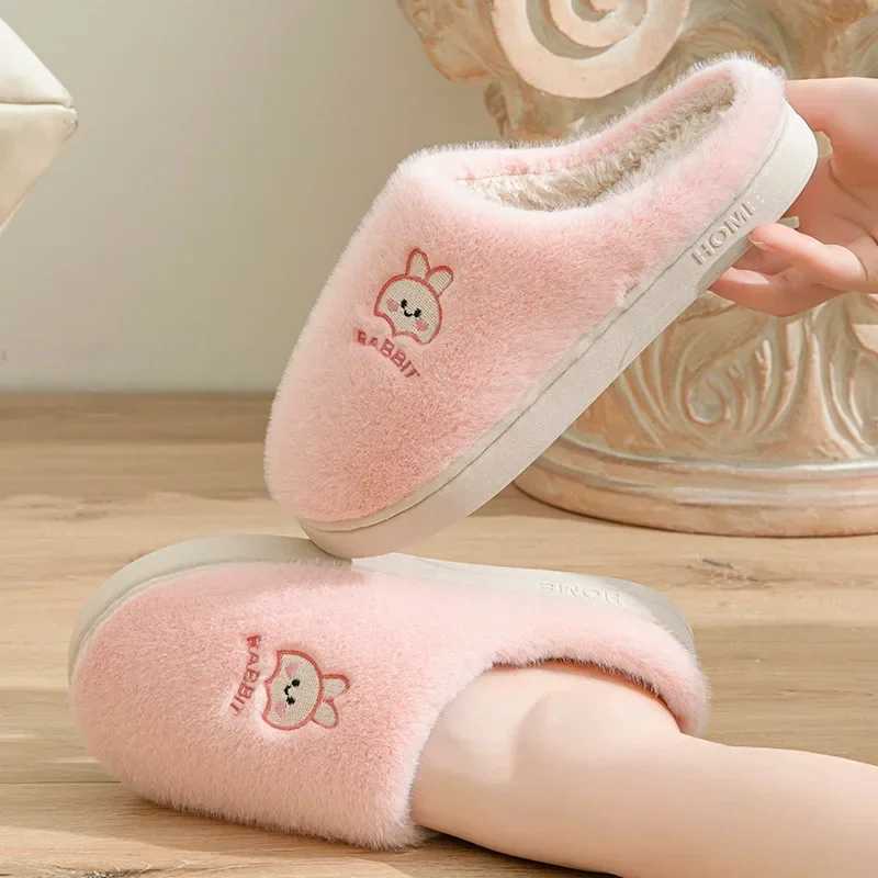 Solid color autumn and winter short furry warm womens cotton slip indoor casual soft sole fluffy anti slip home shoesCL241017